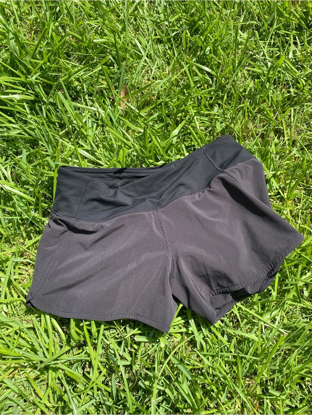 lululemon speed up shorts - Picture 2 of 8